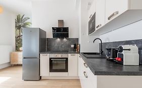 Cosy Apartment - Parking, Garden,10Mn From Disneyland!